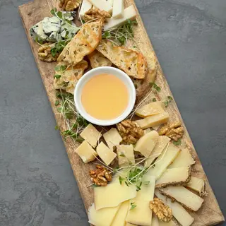 Tuscany cheese plate