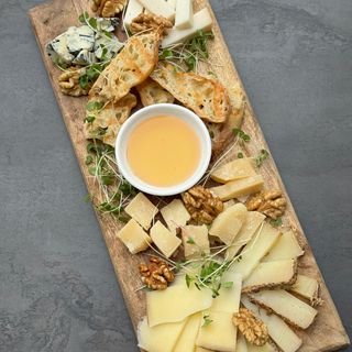 Tuscany cheese plate