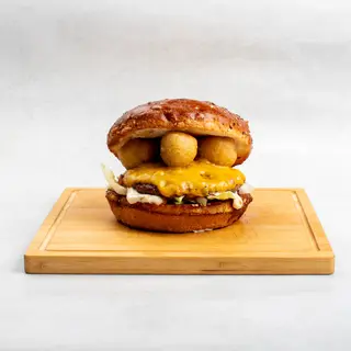 Chili cheese burger