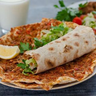 Menu Lahmacun