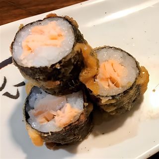 Sushi crispy salmón (8 pzas.)