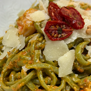 Linguine Verdi al Pesto Rosso e Gambero
