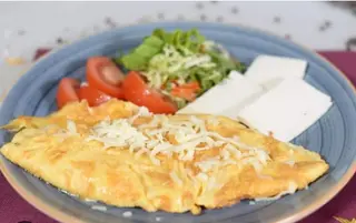 Omlet sa sirom
