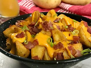 Cartofi cu branza si bacon