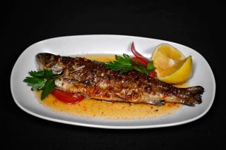 Saramura de pastrav cu mamaliguta