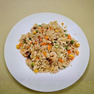 Orez cu fructe de mare