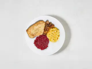 Сніданок з куркою, скремблом та буряком (американський)