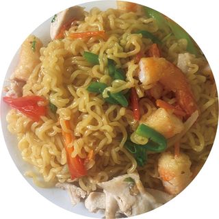 39. Yakisoba Salteado