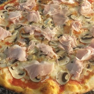 Funghi e cotto alta qualità