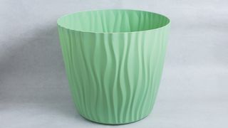 Baštenska saksija L