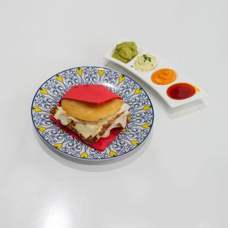 Arepa de queso asado y miel