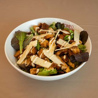 Insalatona di Pollo Cesare