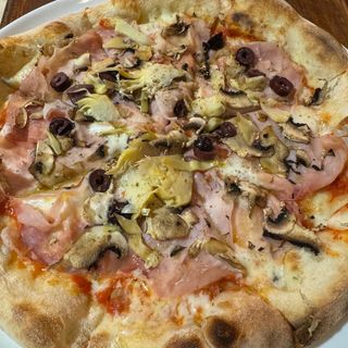 Пица Капричоза (550г)