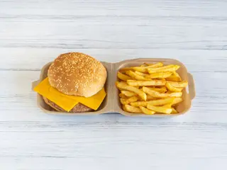 Menú Chicken Cheese Burger