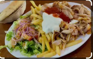 Plato Combinado De Pollo