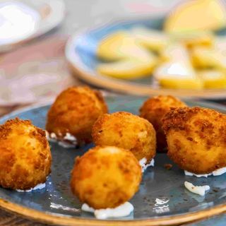 Croquetas de Atún, Wakame y Wasabi