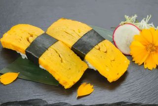 Tamago nigiri