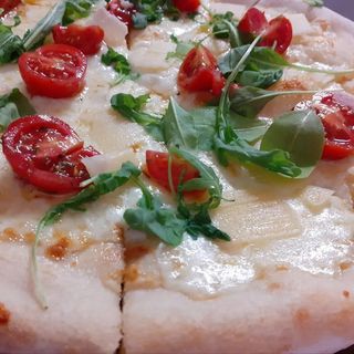 Pizza crudaiola