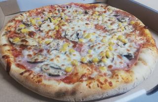 Pizza California Ø 32cm