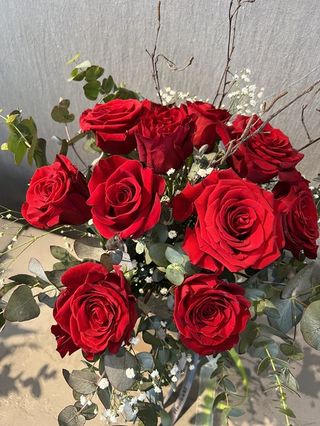 Ram 12 Roses