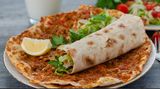 2. Lahmacun z cielęciną (Mega)
