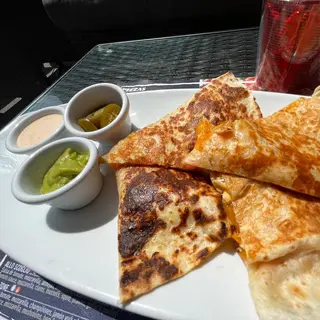 Quesadillas De Pollo