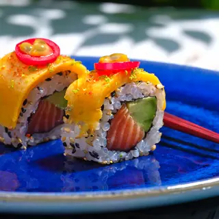 Signature Sunset Roll - 8 unidades