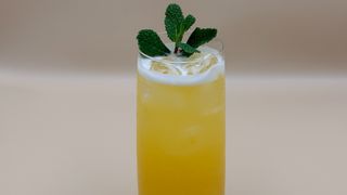 LEMONIADA MARAKUJA ANANAS (300 ML)