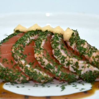 Tataki salmone