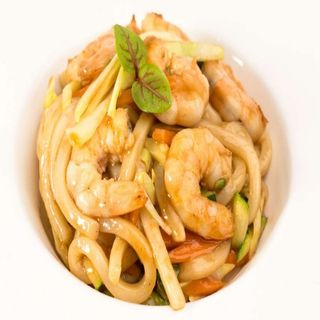 Udon gamberi e verdure