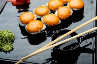 Запеченные роллы с лососем (8 шт.)