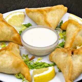 Fatayer Aux Épinards - 5 piece