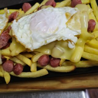 Tapa De Salchipapas De La Casa Con Beicon