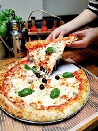  PIZZA 4 SIRA