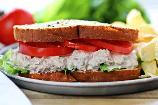 Tuna sandwich