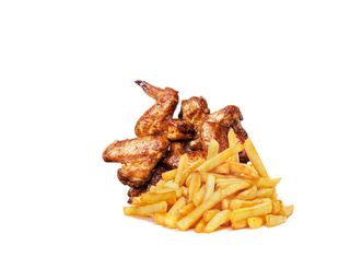 Крила (500г) с пържени картофи