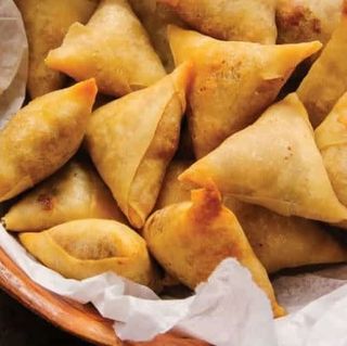 Samosas (5 Uds. A 6 Uds. Aprox.)