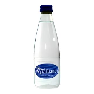 Negazirana mineralna voda