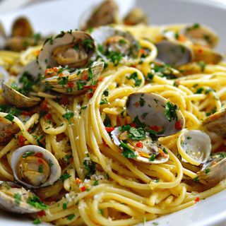 Penne Al pesto con pollo &funghi
