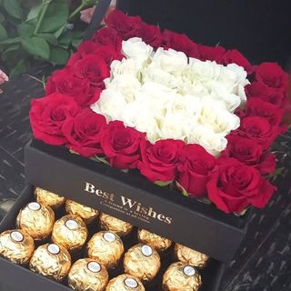 Box de fleur avec chocolat 