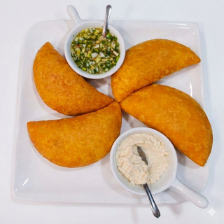 Empanadas De Ternera y Pollo