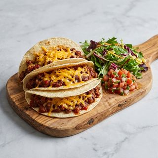 Chili con carne tacos
