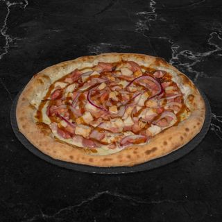 Pizza Bourbon (33 cm.)