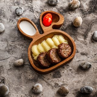 Домашние котлеты из телятины с картофельным пюре