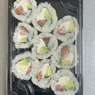 Rolls De Queso Y Salmón (9 Pzs.)