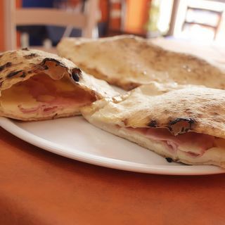 Calzone al Forno al Prosciutto Cotto