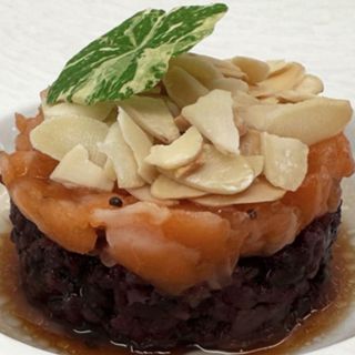 Tartare special salmone venere