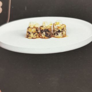 98. Hosomaki De Salmón Frito (6 Uds.)