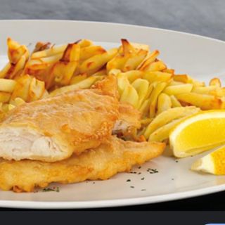 Plato Combinado De Merluza Rebozado