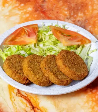 22. Ensalada Falafel